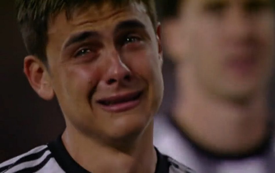 EMOTIVNI KRAH Ovakve suze niste videli… Dibala neutešno plakao na oproštaju od Juventusa (VIDEO)