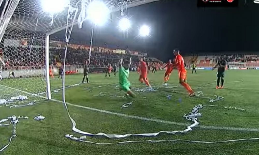 SUDIJA, ŠTA SI GLEDAO? Priznat fantomski gol! Gde? Naravno, u Južnoj Americi… (VIDEO)