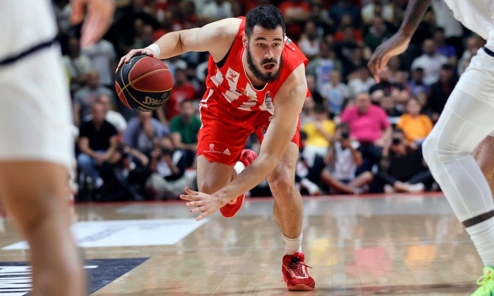 POLUVREME Zvezda na sedam poena viška, Lesor održava Partizan u životu