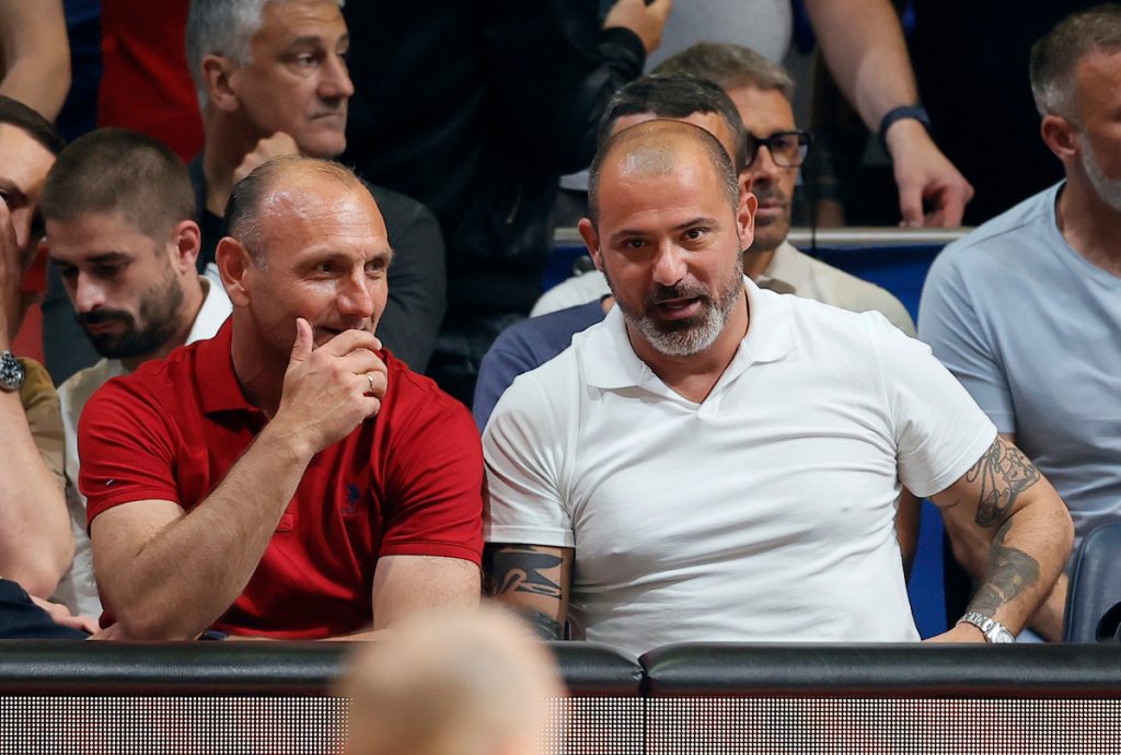 OVACIJE ZA DEKIJA Trener fudbalera Zvezde specijalni gost u Pioniru! (VIDEO)