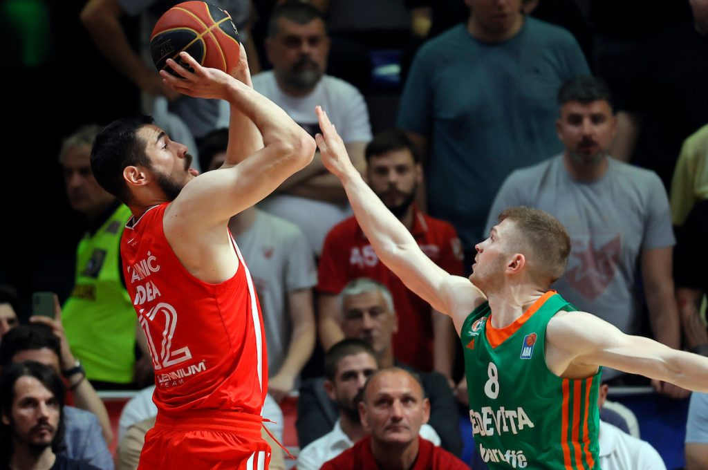 NAJBOLJI KADA JE NAJPOTREBNIJE Zvezda slomila Ljubljančane i povela u seriji!