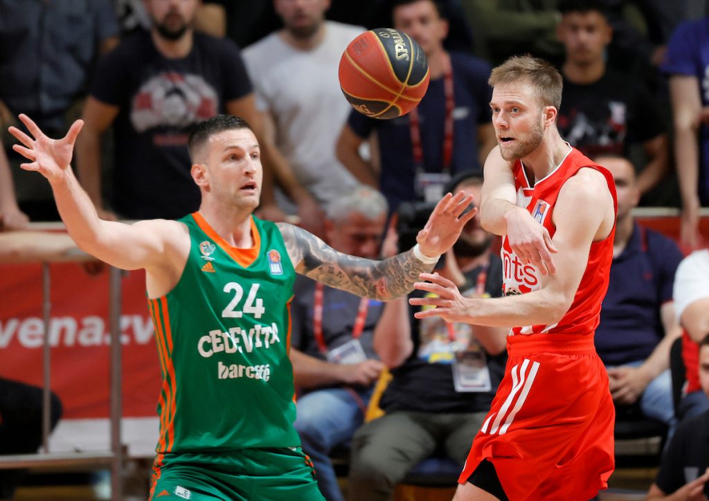 POLUVREME Egal u Pioniru!