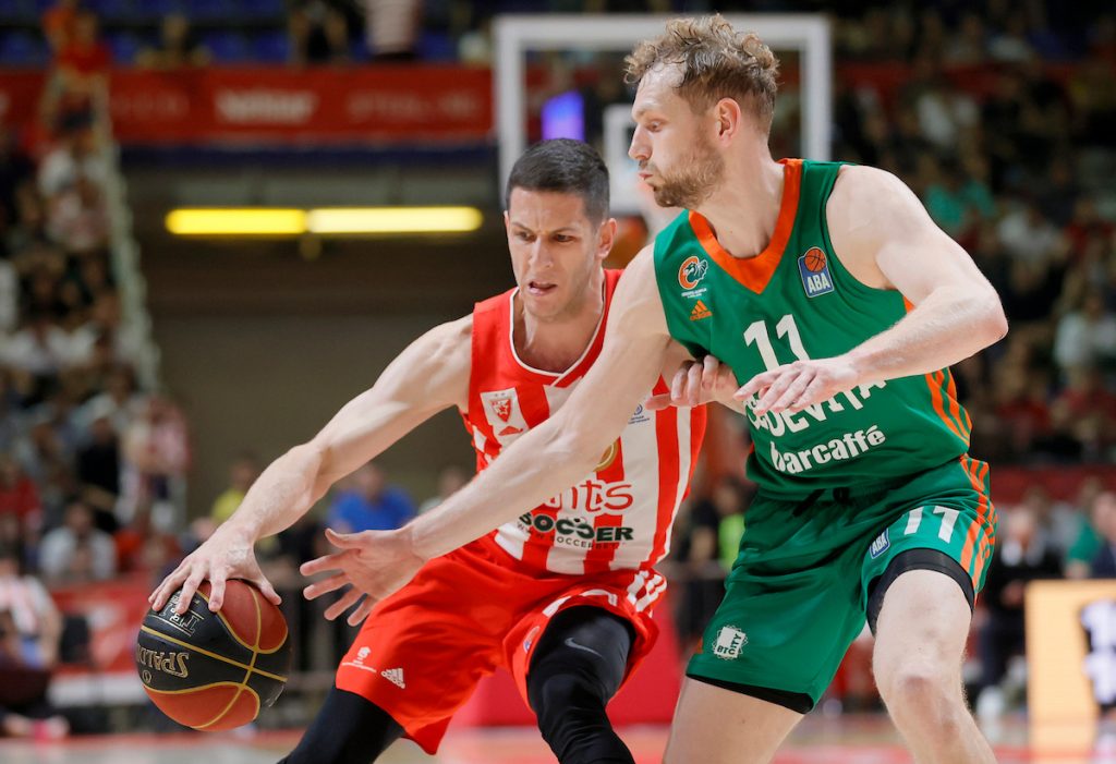 OD SJAJA DO OČAJA Zvezda prokockala ogromnu prednost, ali ipak vodi na poluvremenu!