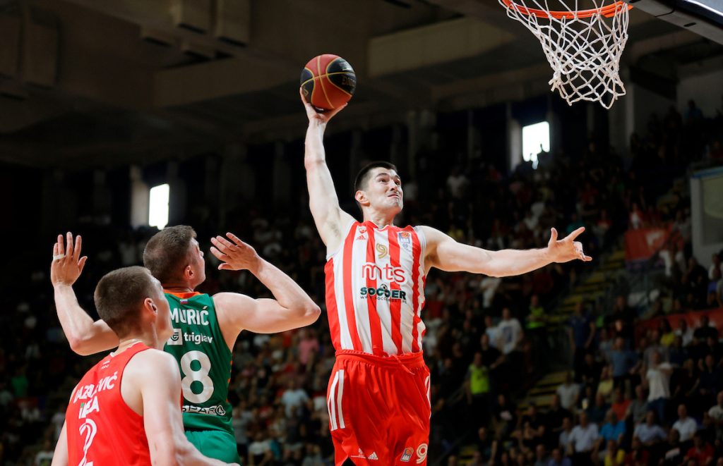 AUUU Monstruozno zakucavanje Mitrovića! Kao da je sva želja za finalom stala u taj potez (VIDEO)