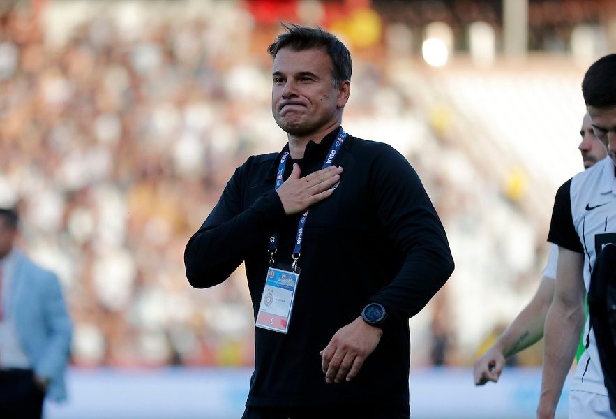 CRNO-BELO MU JE SRCE Stanojević po drugi put pokazao da je veliki „grobar“, navijači mu skidaju kapu (FOTO)