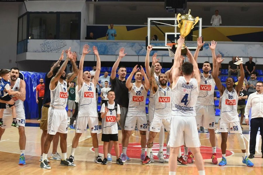 Budućnost šampion Crne Gore, Džikić eskivirao dodelu pehara i novinare