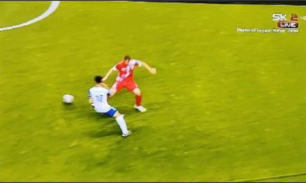 UMALO TUČA NA MINI FUDBALU Kroz odbranu Srbije lopta može da prođe, ipak ne i protivnički igrač (VIDEO)