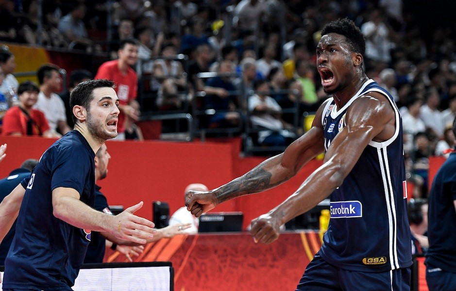 NE MENJA ADRESU Adetokunbo ostaje u Milvokiju