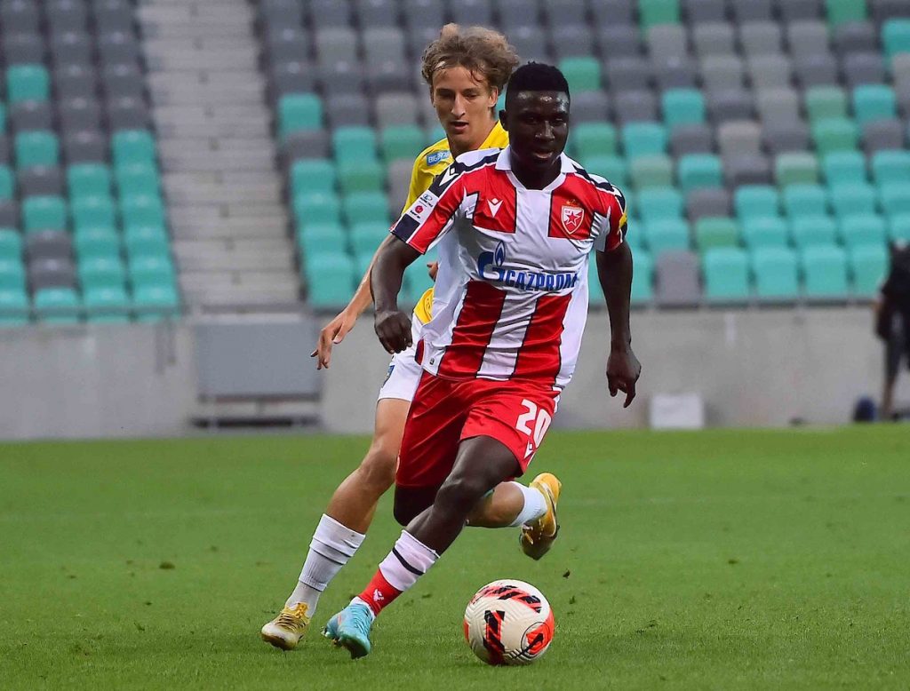 GLEDAJTE NA MAXBET SPORTU GENERALNU PROVERU ZVEZDE Gobeljić levi bek, Kanga i Kangva u manevru (VIDEO)