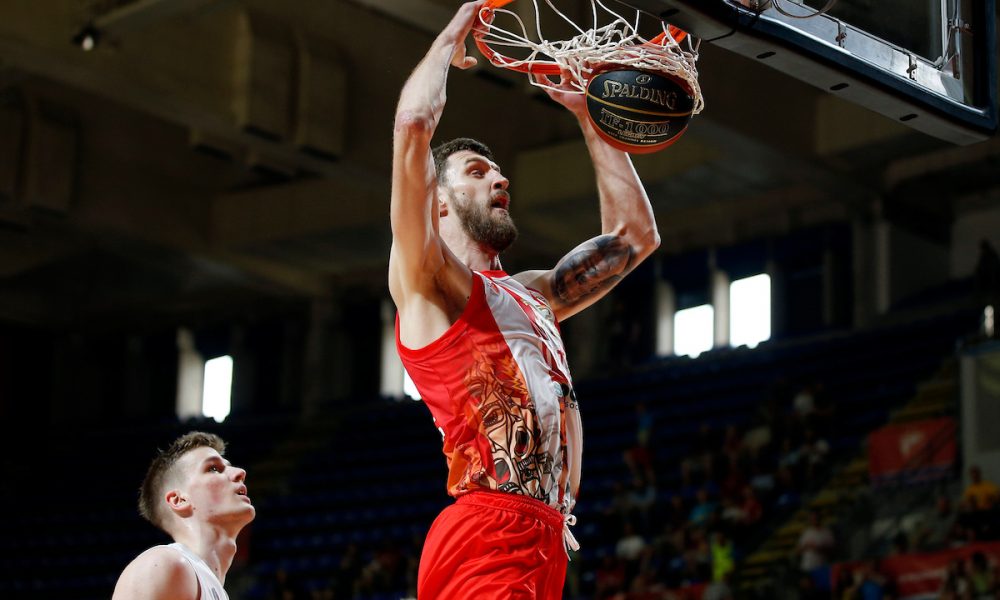 POLUVREME Zvezda ide ka novoj pobedi! „Panteri“ gube korak za rivalom