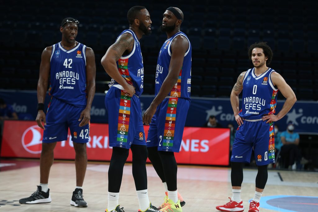 RASTANAK SA EFESOM Amerikanac slobodan pri izboru nove sredine!