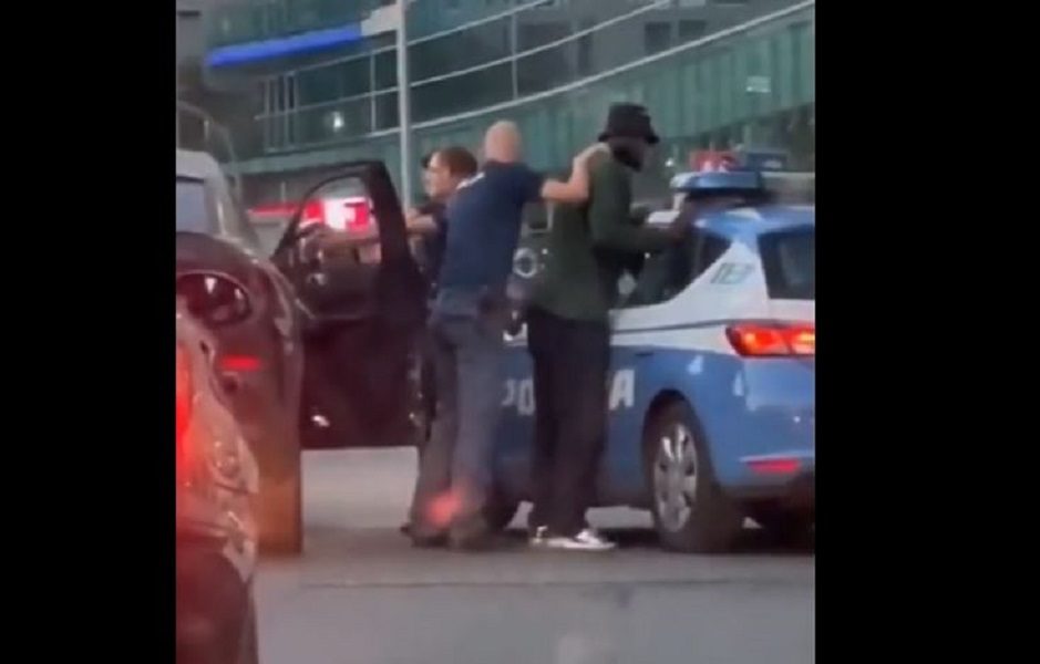 DRAMA NASRED ULICE Policija pretresla Bakajokoa kao najvećeg kriminalca (VIDEO)