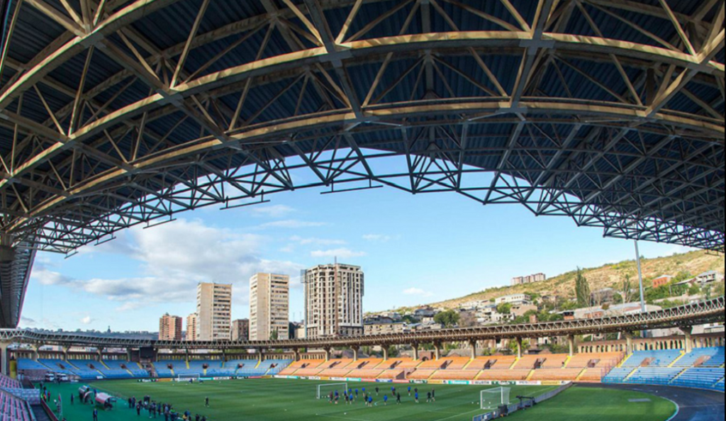 EPILOG „LUDE“ LUKSEMBURŠKE NOĆI Teže putovanje, lakši protivnik! Evo šta „delije“ očekuju od Zvezde…