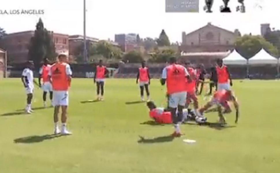 BAŠ NEMA SREĆE Fudbalera Reala na treningu ozbiljno povredio saigrač! (VIDEO)