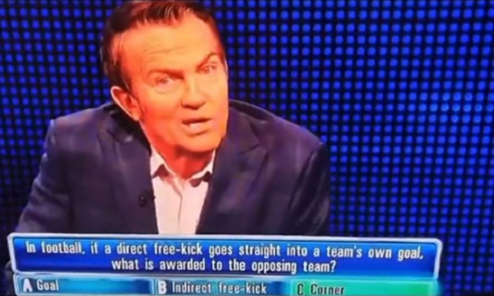 DA LI STE ČULI ZA OVO PRAVILO? Voditelj kviza, nekadašnji fudbaler nije znao, dama im objasnila! (FOTO)