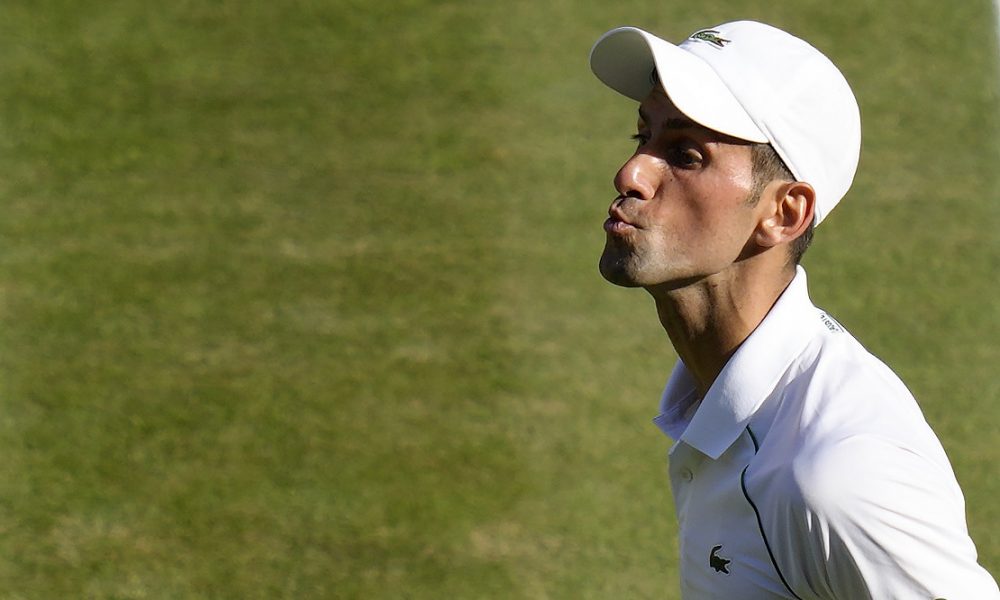 KAKO JE NOVAK ZAVRŠIO MEČ? Poljubac, pa servis za pobedu… Posle meča objasnio gest (VIDEO)