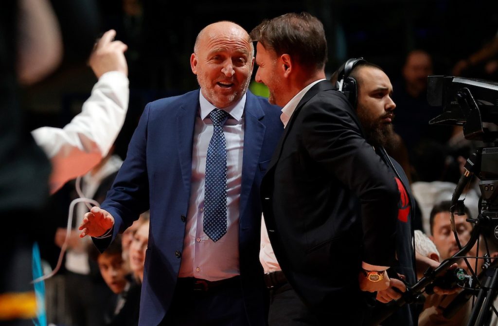 DA LI JE MOGUĆE? Mornar je hteo da igra u Evropi, ali je neko zaboravio da otvori elektronsku poštu!