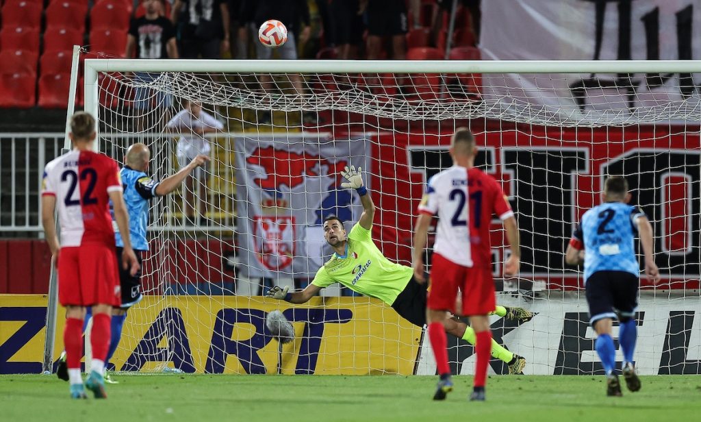 SLS Vojvodina nije izdržala sa deset igrača na terenu