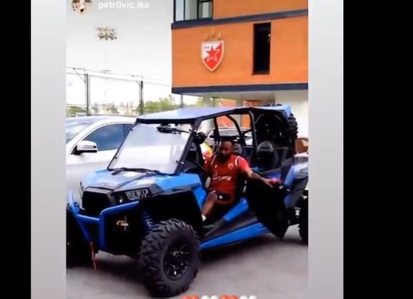 ŠOU Pogledajte u kom vozilu je Kanga došao na trening (VIDEO)