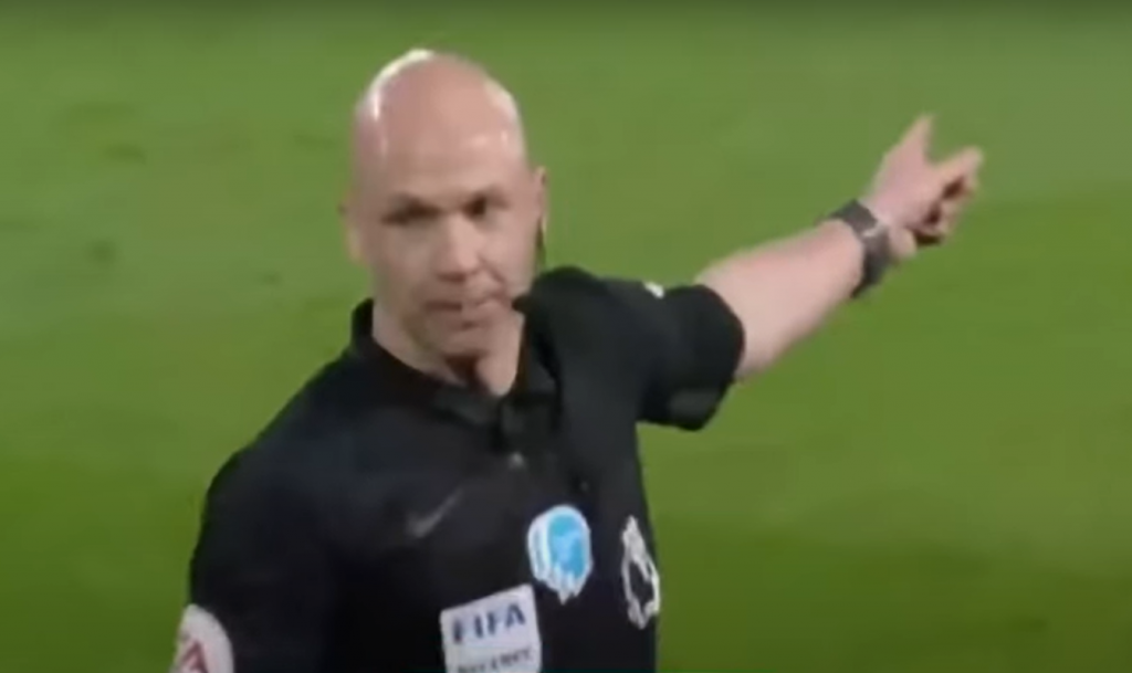 MEČ GODINE Zvezda saznala ko joj sudi protiv Makabija… Navijači Čelsija su tražili njegovo doživotno izuzeće!