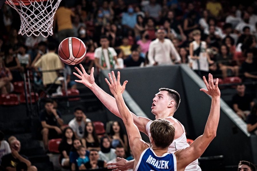 TRI OD TRI „Orlići“ ubedljivo u osminu finala, na redu su Crnogorci