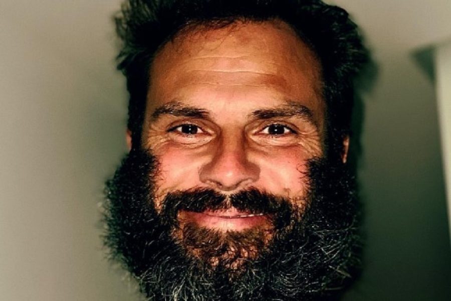 ČIK POGODI KO SAM Igrao je sedam godina za Liverpul, a sada ga navijači ne bi prepoznali ni da dođe u ložu Enfilda!!