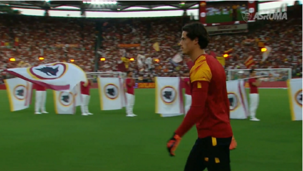 ŠOU U RIMU Pred 70.000 navijača Rome grmeo Darin hit – „Već danima ledene kiše liju“! Mile prevazišao Ibru (VIDEO)