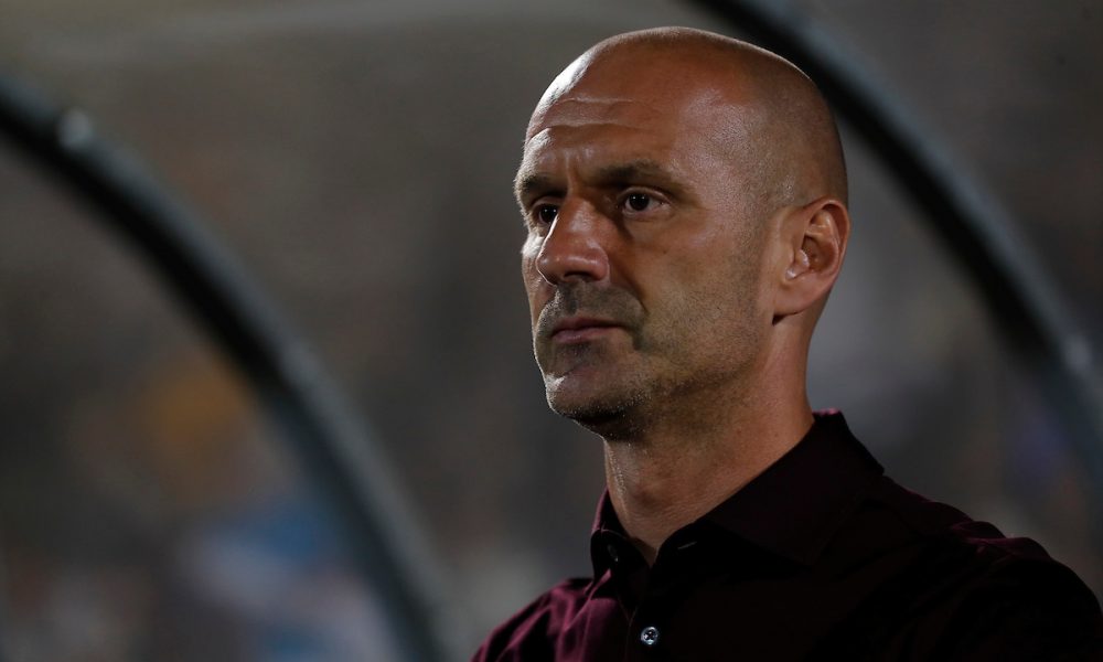 KAO ŠTO JE MAXBET SPORT PRVI NAJAVIO Stolica smenjen! Evo šta je trener rekao za RTS…