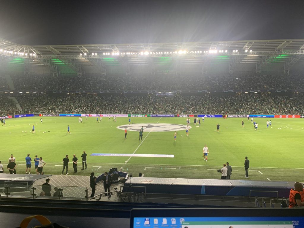 POLAKO, ALI PRISTIŽU „Delije“ zauzimaju svoje mesto na stadionu Sami Ofer (FOTO)