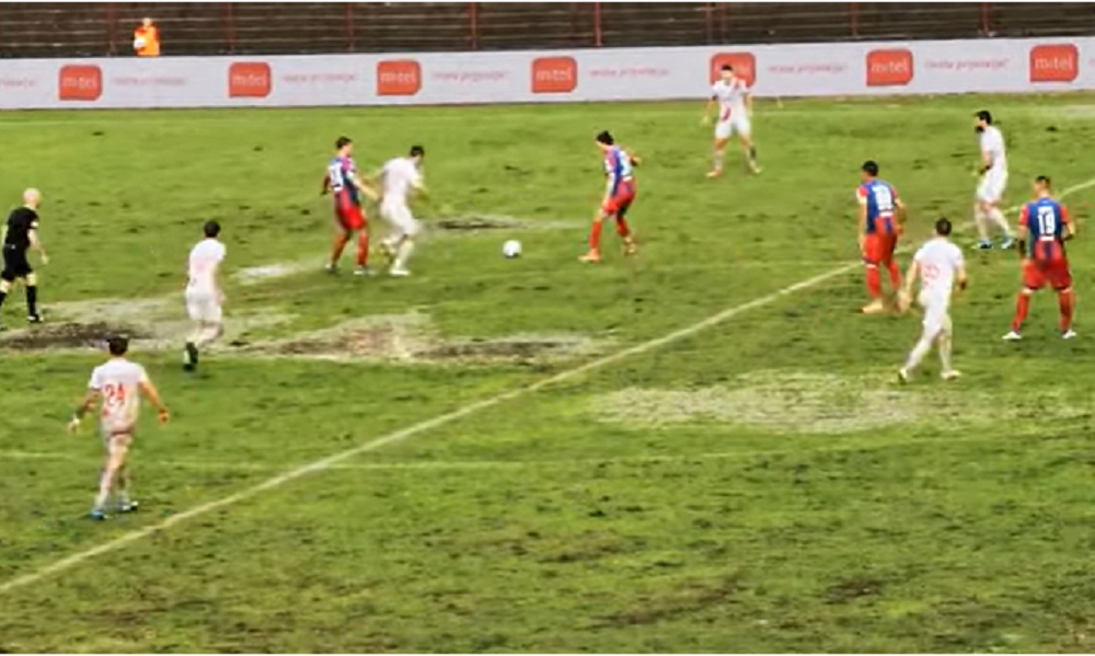 DOBRO JE DA NEKOG NIJE NAPAO KROKODIL Derbi Premijer lige BIH odigran u močvarnim uslovima (VIDEO)