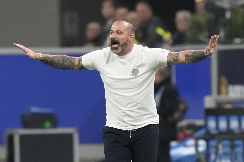 Stanković poludeo na moskovskom derbiju! Hteo da se bije sa igračima Lokomotive, psovke su se lako čitale sa usana (VIDEO)