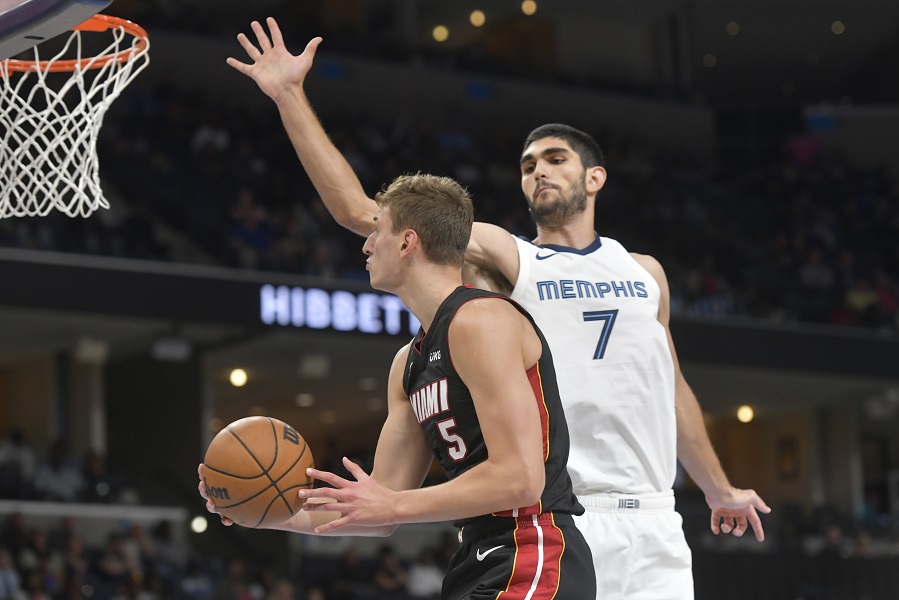 IZRASTA U LIDERA Jović ponovo zapažen u pobedi Majamija (VIDEO)