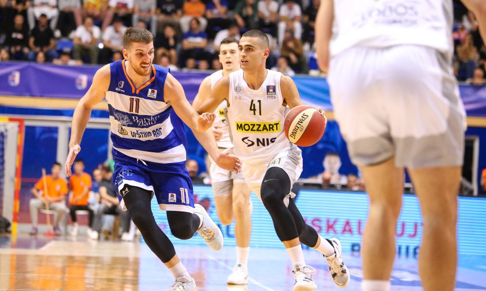 POLUVREME Partizan ubedljiv u Baru, trener Mornara besan psovao igrače (VIDEO)