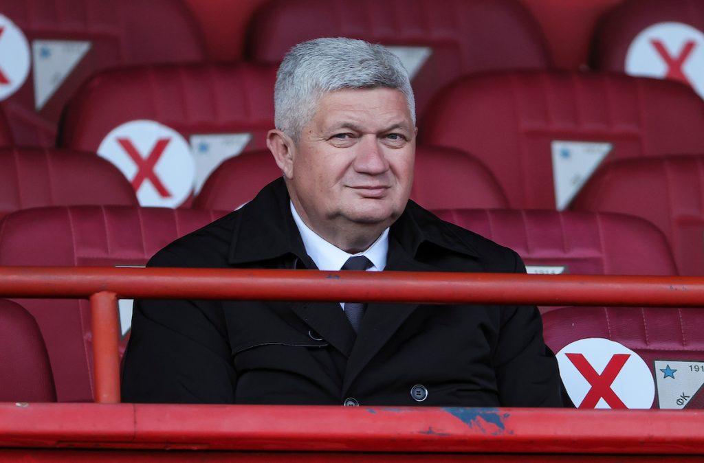 OTKRIVAMO Na Terazije stigla podrška za novog predsednika FS Srbije (FOTO)