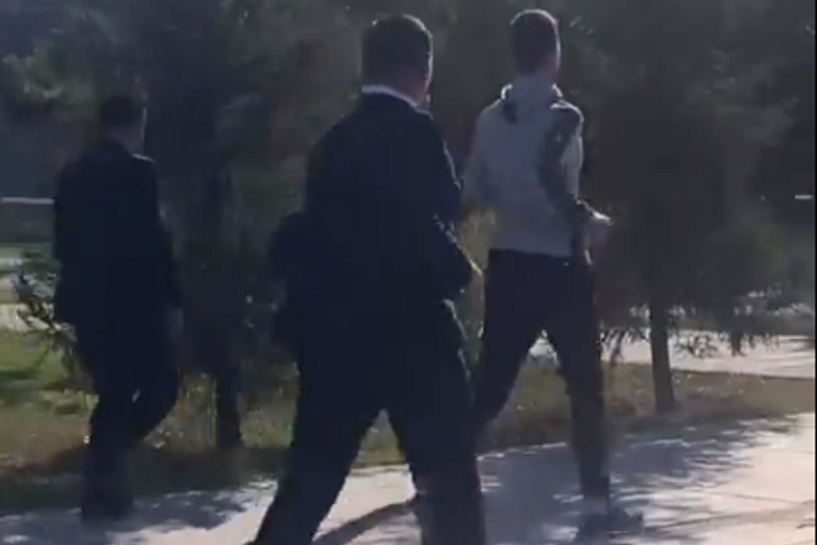 HIT! Novak izašao na trčanje u Astani, za njim trčalo 10 telohranitelja u odelima (VIDEO)