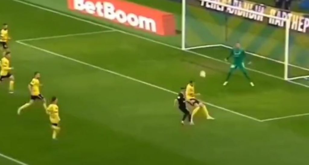 LOBOVAO DVOMETRAŠA Ranđelovićev majstorski gol u Rusiji (VIDEO)