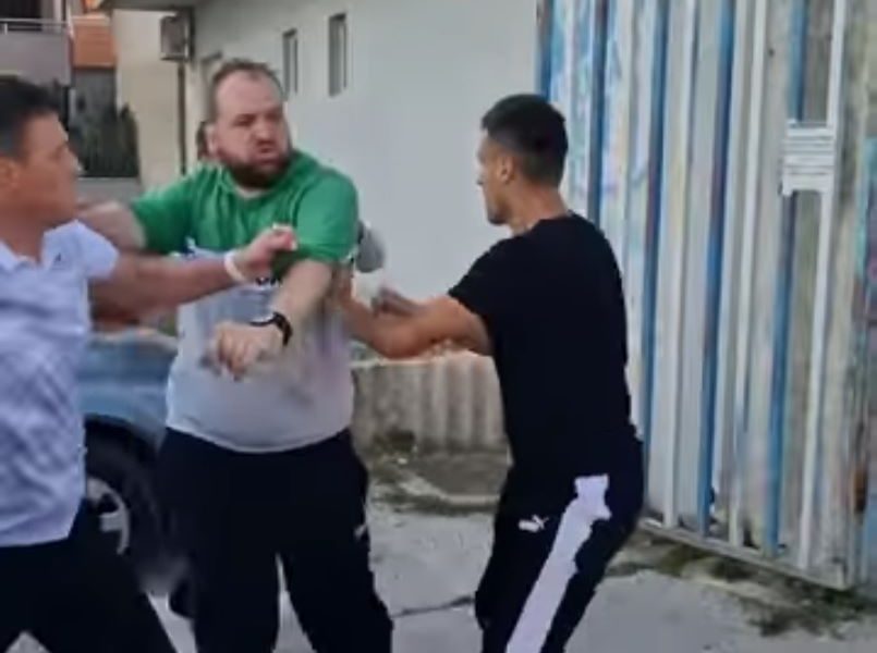 SKANDAL U KOMŠILUKU Trener napao kapitena protivničke ekipe! Intervenisala i policija (VIDEO)