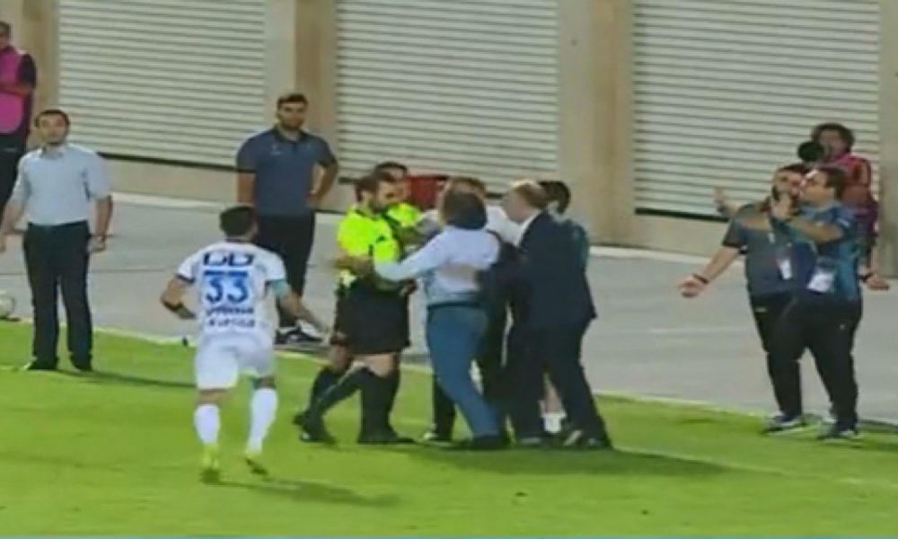 SKANDAL U REŽIJI BIVŠEG TRENERA ZVEZDE Nasrnuo na sudiju, pa ga odneli sa terena! (VIDEO)