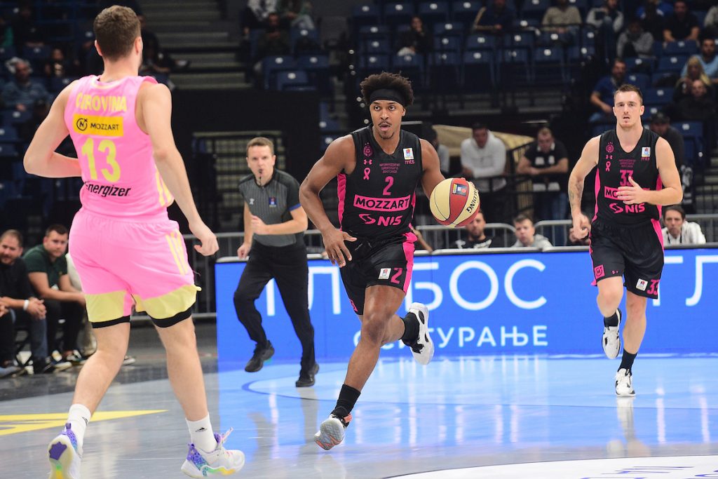 Partizan se mučio sa Megom, ali ipak slavio s pola snage