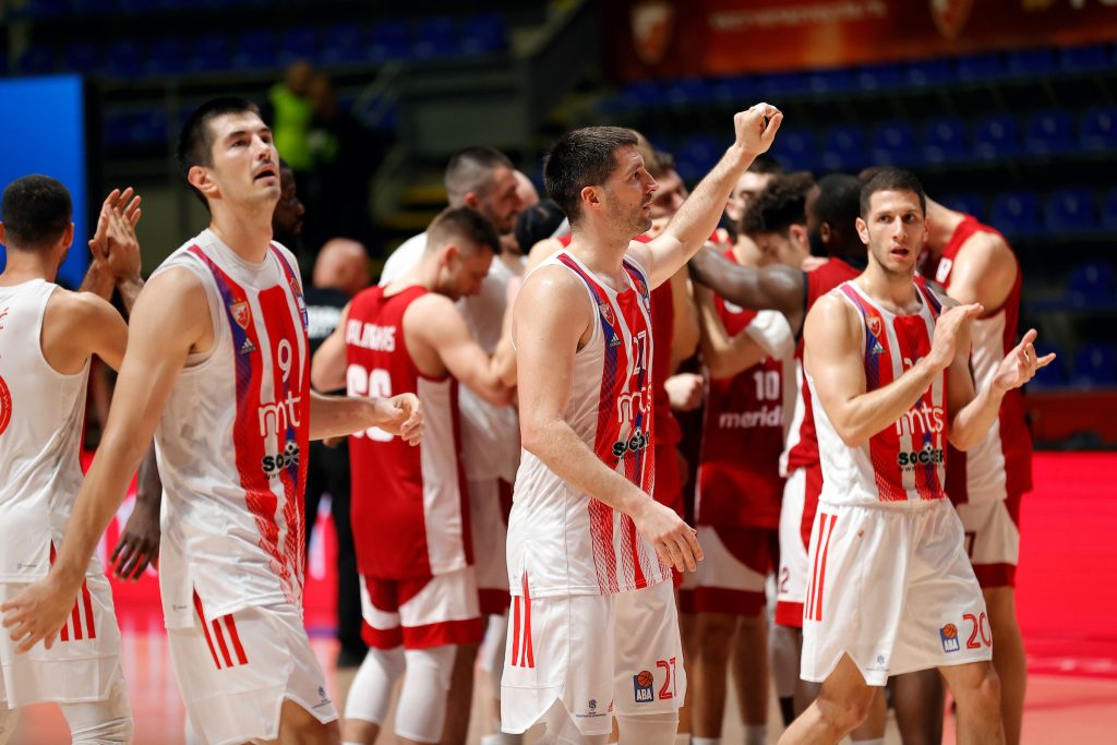 OVO SE DUGO ČEKALO Zvezda pojačana za beka protiv Bajerna! Dogodio se i obrt u vezi sa krilnim centrom