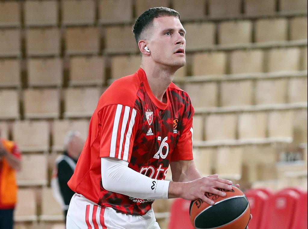 BUM Nedović stavio tačku na prvu četvrtinu! Trojka „iz svlačionice“, Zvezda opet u igri (VIDEO)
