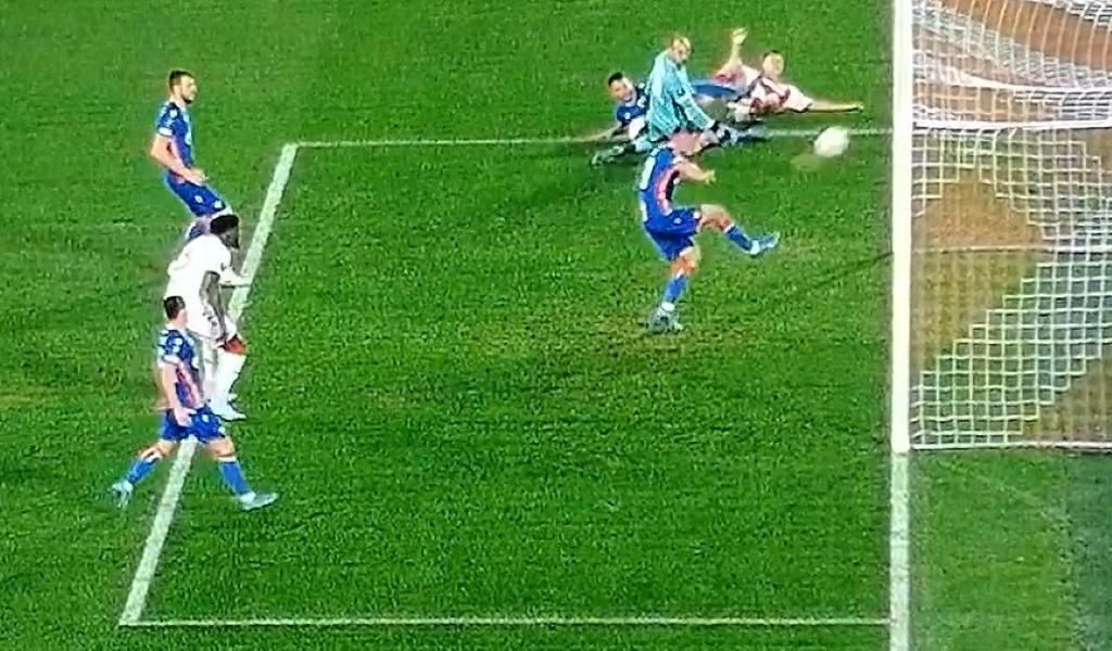 BURNO U MONTE KARLU Rodić postigao autogol, pa Kanga vratio nadu iz penala (VIDEO)