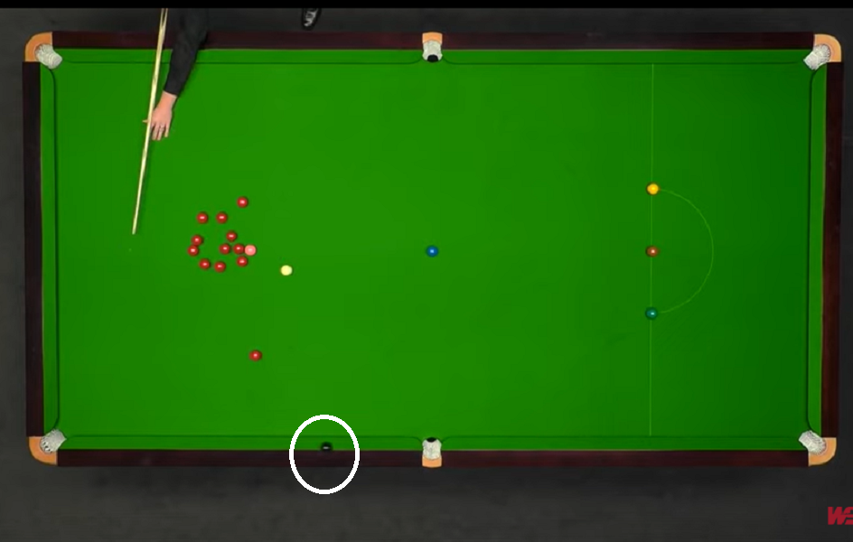 LUDILO Kakav pogodak u snukeru… Jeste slučajno, ali ovako loptica NIKAD ranije nije ušla u rupu (VIDEO)