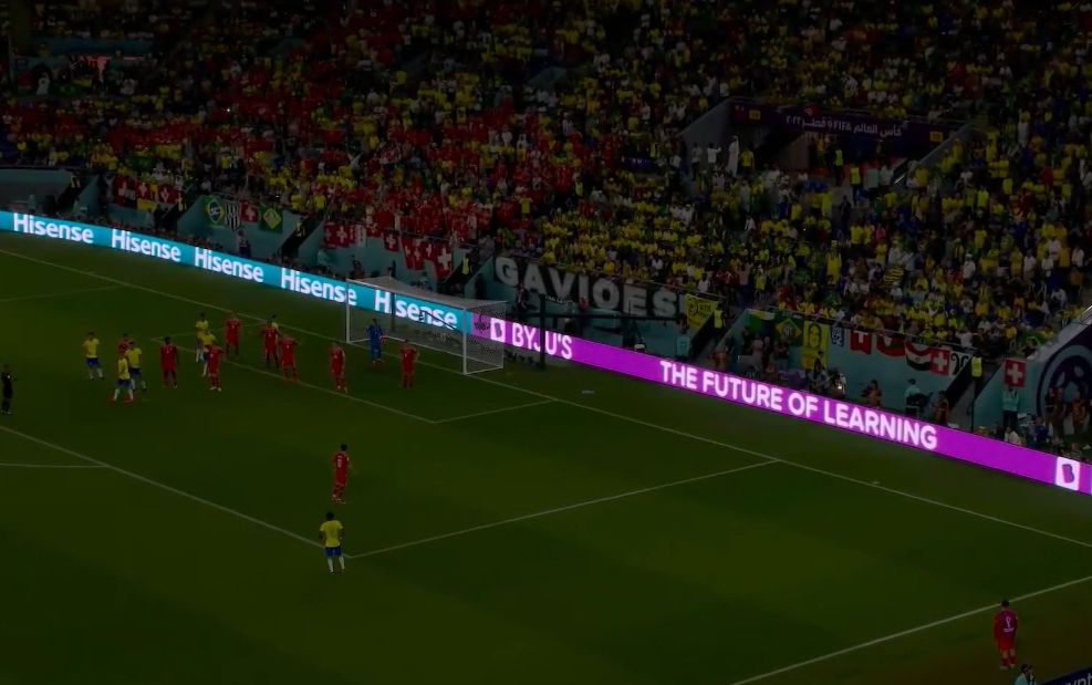 ŠTA BI? Nestala struja na stadionu! Navijači reagovali zvižducima (VIDEO)