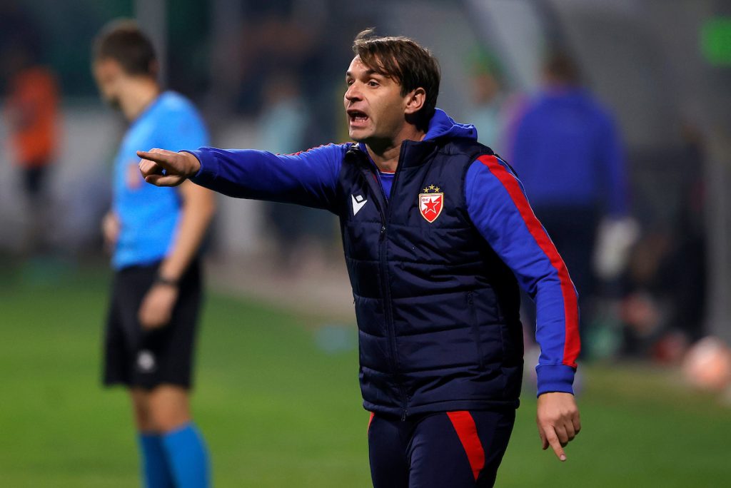 ŠOK IZJAVA Milojević oštar prema pojedincima: Potvrda ko može da nosi dres Zvezde… Neki igrači su jači na priči nego na delu!