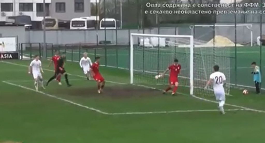 SAČUVAO POBEDU Štoper Srbije sa dve intervencije spasao čist gol (VIDEO)