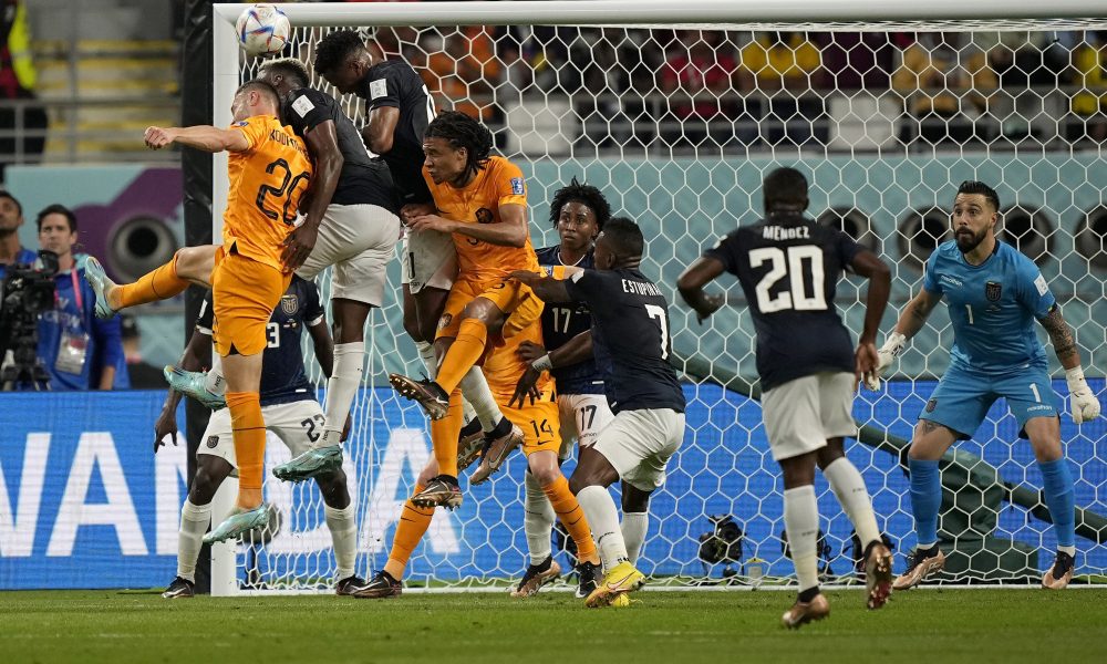 VEĆ JE KRENULA DISKUSIJA Da li je Ekvador oštećen protiv Holandije? Procenite sami (VIDEO)