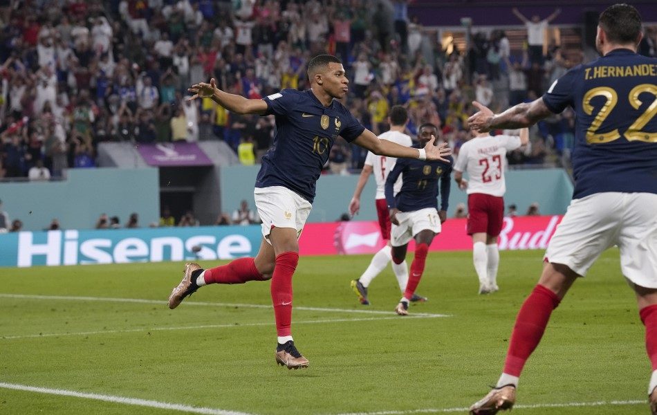 Mbape odgovorio predsedniku FSF: Zidan je Francuska, legenda mora da se poštuje