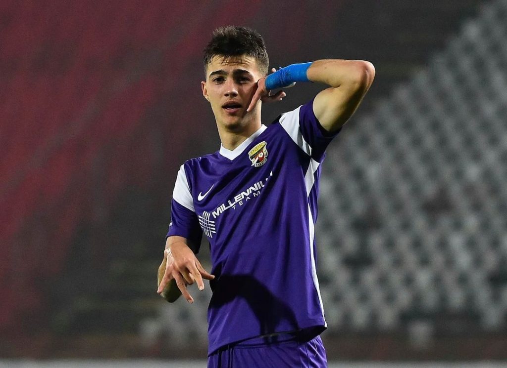 PRVA LIGA Demonstracija sile „grafosa“, Metalac tone sve dublje, Vrščani slave svog Senegalca