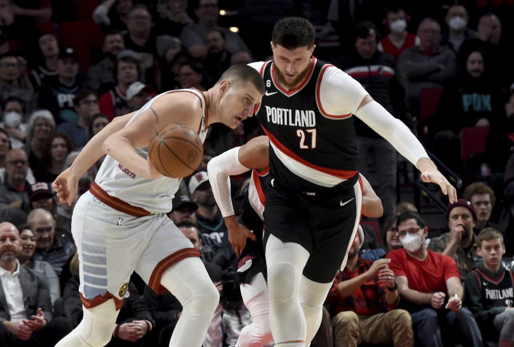 BOMBA U POSLEDNJOJ SEKUNDI Jokić odigrao maestralno! Mari mu spasio partiju nestvarnom trojkom (VIDEO)